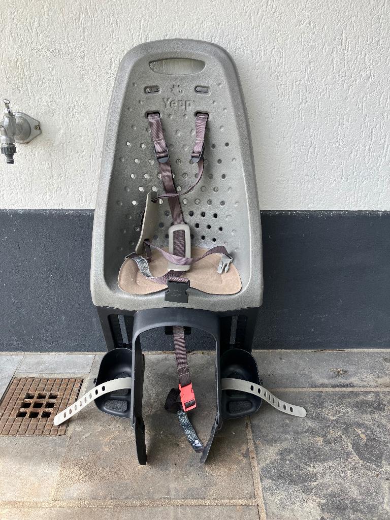 Fietsstoeltje Yepp, Fietsen en Brommers, Ophalen, Gebruikt, Achterzitje, Thule Yepp