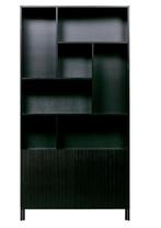 WOOOD Exclusive Gravure Hoge Kast - Grenen - Zwart, Huis en Inrichting, Kasten | Boekenkasten, Ophalen of Verzenden, Zo goed als nieuw