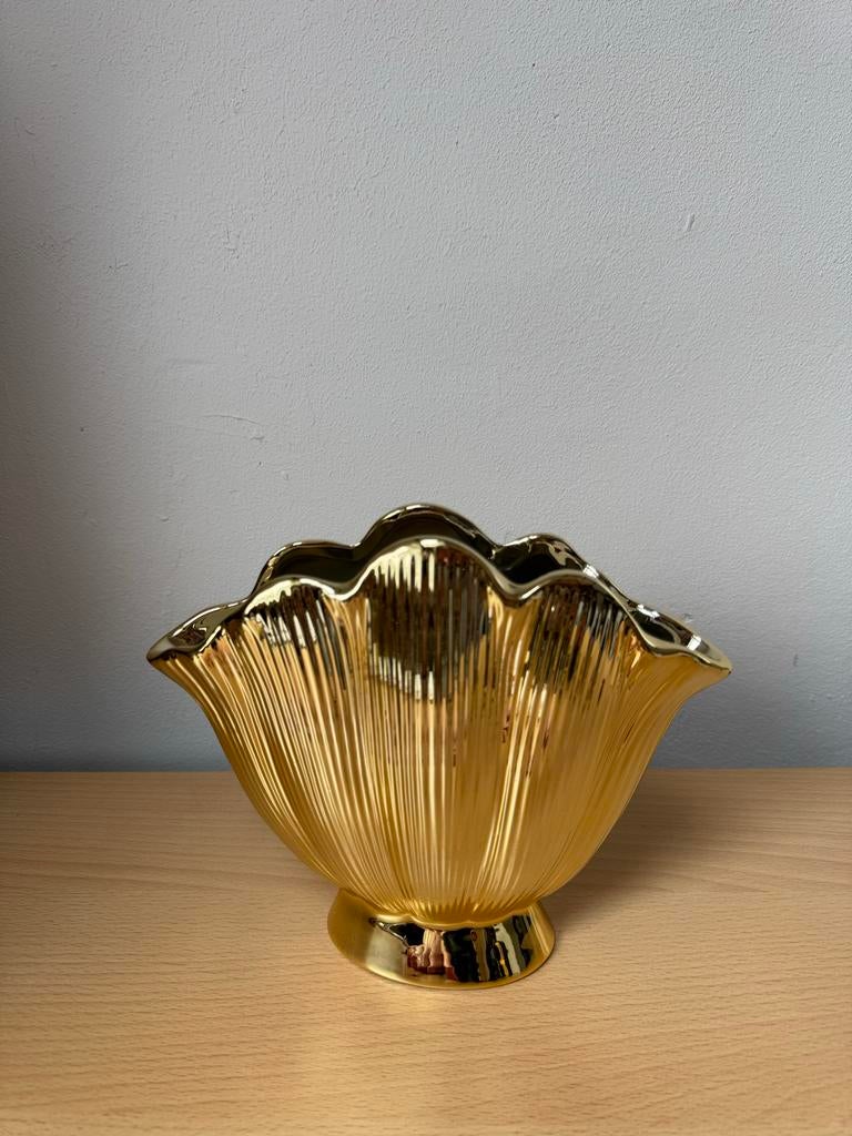 Gouden vaas schelp, Huis en Inrichting, Woonaccessoires | Vazen, Zo goed als nieuw, Overige kleuren, Minder dan 50 cm, Overige materialen