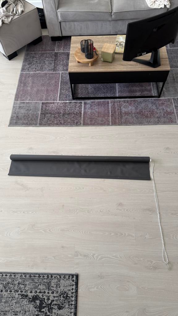 2x verduisterend rolgordijn, Ophalen, 100 tot 150 cm, Zo goed als nieuw, Grijs
