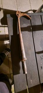 Oude spijkertrekker, Ophalen