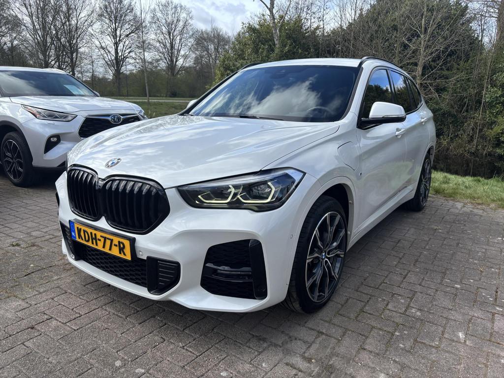 BMW X1 xDrive25e M Sport | 220 PK PHEV | Plug-in Hybride | M, Stof, Gebruikt, Wit, Bedrijf