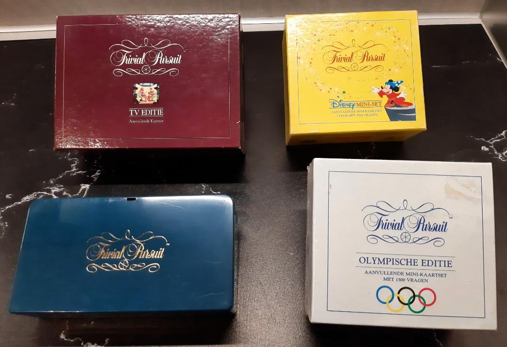 Trivial Pursuit uitbreiding sets, Hobby en Vrije tijd, Gezelschapsspellen | Bordspellen, Vijf spelers of meer, Ophalen of Verzenden