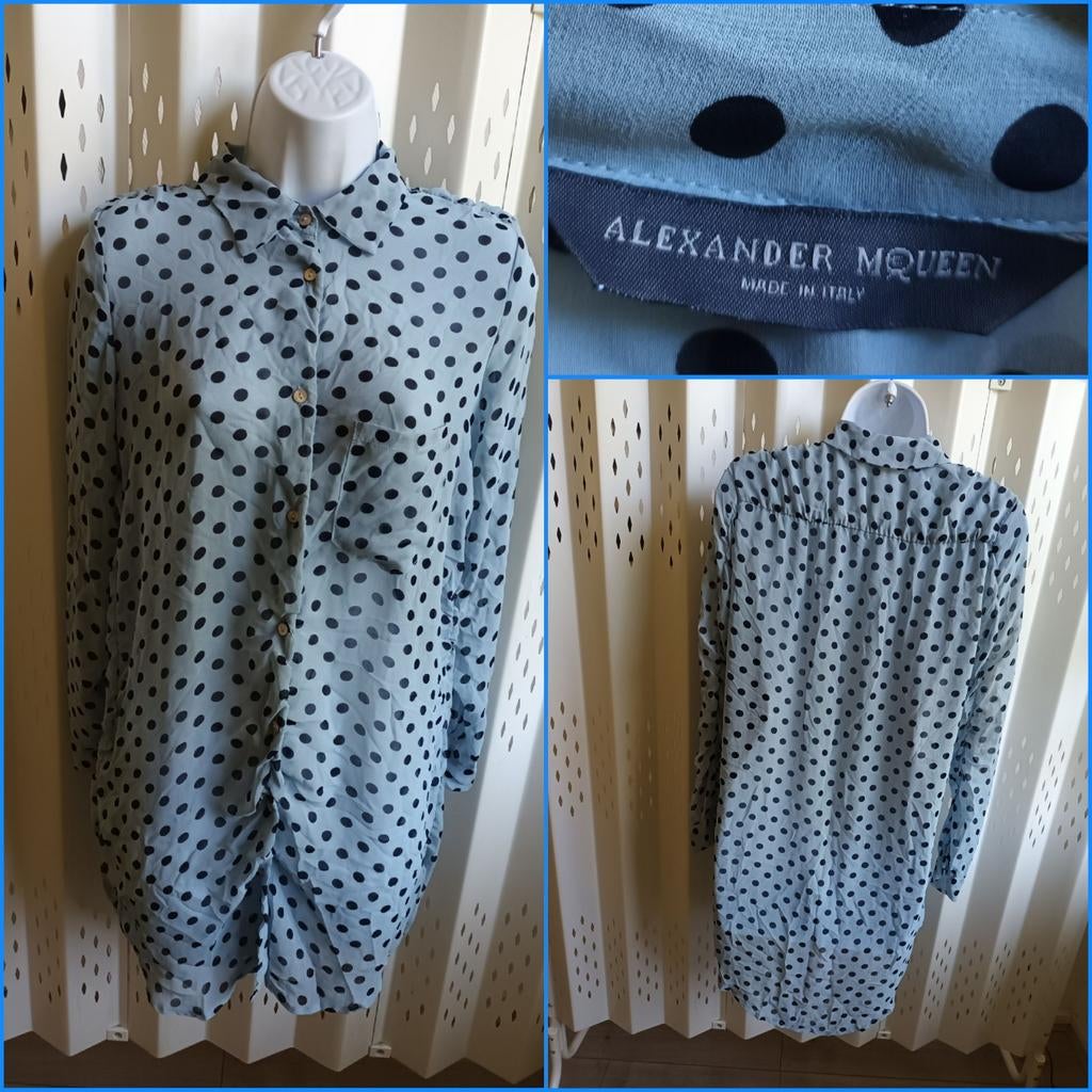 Alexander McQueen lichtblauwe damesblouse dots S/M, Kleding | Dames, Maat 38/40 (M), Blauw, Ophalen of Verzenden, Gedragen