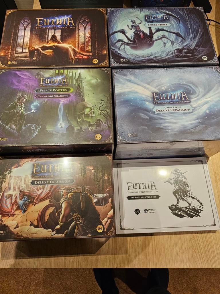 Euthia trilogy pledge alle expansions, Hobby en Vrije tijd, Gezelschapsspellen | Bordspellen, Ophalen of Verzenden, Nieuw