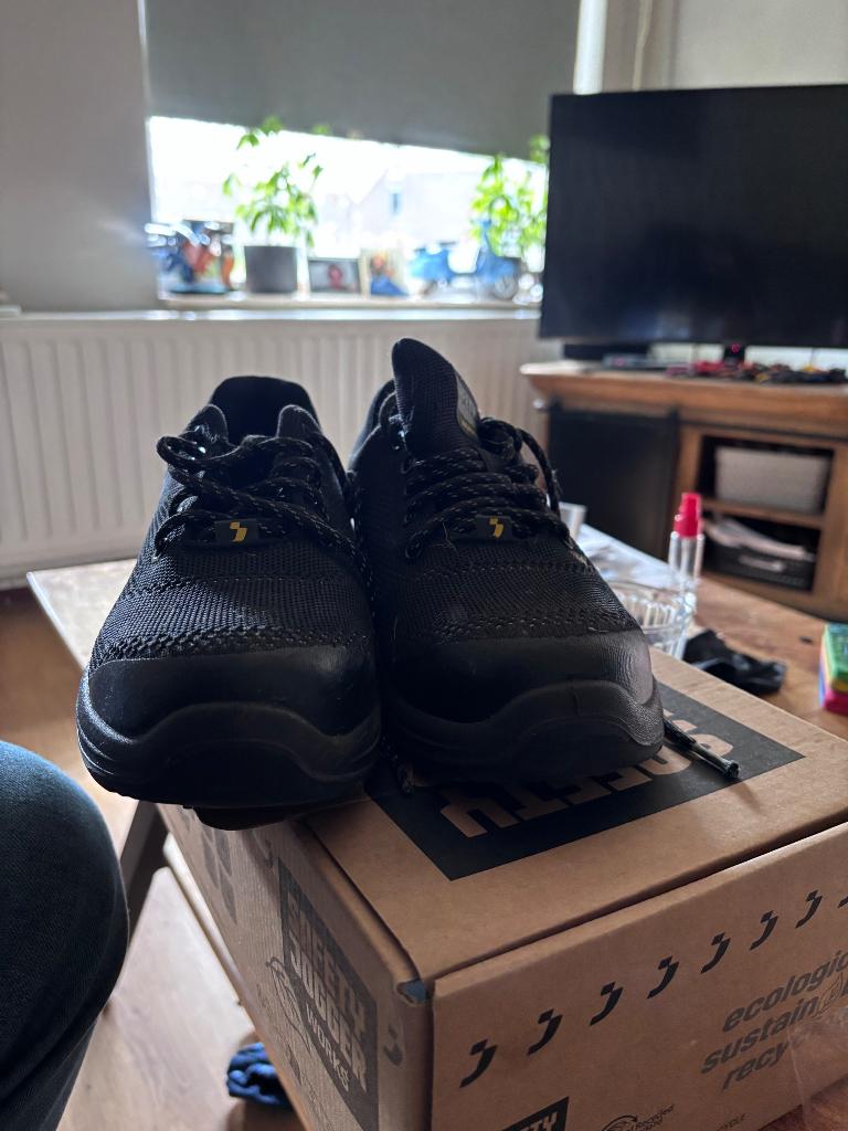 Veiligheids schoenen maat 41, Ophalen of Verzenden, Zo goed als nieuw