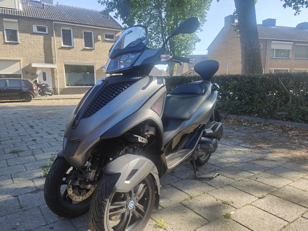 Piaggio MP3 Yourban 300 & gilera 500 fuoco, Motoren, Ophalen, Gebruikt