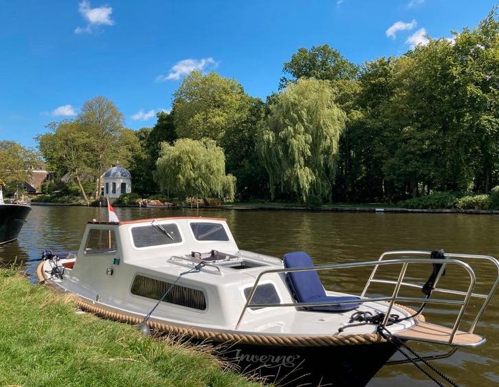 Mooie Kajuitsloep mare 730 met extra nieuwe buiskap, Watersport en Boten, Sloepen, Gebruikt, 10 tot 30 pk, 6 meter of meer, Binnenboordmotor