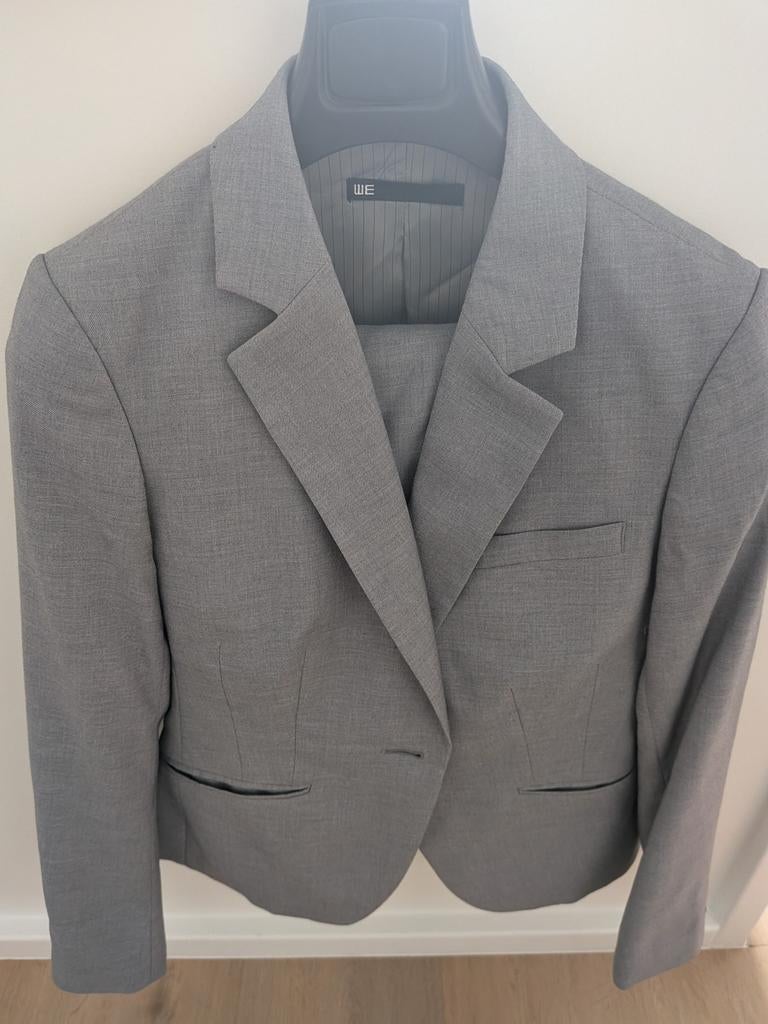 Mantelpakje WE maat 38, Ophalen of Verzenden, Zo goed als nieuw, Maat 38/40 (M), Grijs