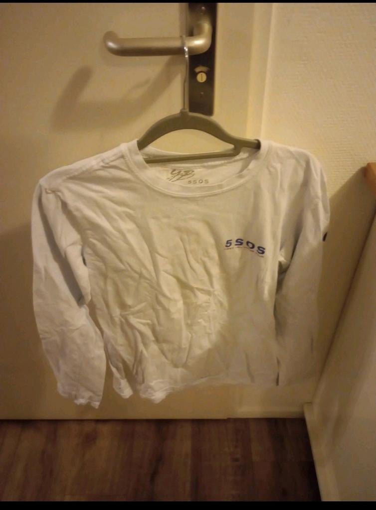 5 Seconds of Summer shirt Meet You There Tour Maat M, Maat 38/40 (M), Overige kleuren, Ophalen of Verzenden, Zo goed als nieuw