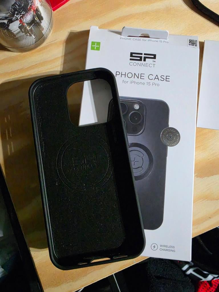 SP Connect telefoonhoesje voor iPhone 15 Pro, Telecommunicatie, Kunststof, Zwart, Schokbestendig, Nieuw