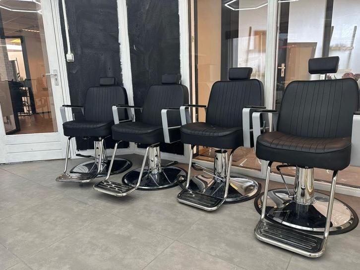 4 Kapper stoelen, Diensten en Vakmensen, Kappers en Thuiskappers