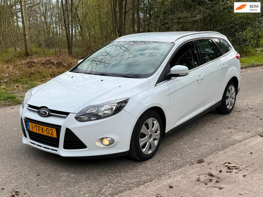 Ford Focus Wagon 1.6 TDCI Titanium 12-2013 Wit Climate Nwe a, Euro 5, Stof, Gebruikt, Zwart