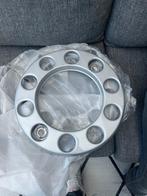 2 Zilverkleurige wieldoppen met 10 gaten, Auto diversen, Wieldoppen, Ophalen, Gebruikt
