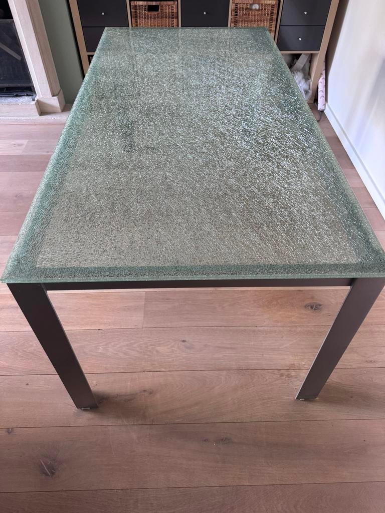 Eettafel met glazen blad en alluminium onderstel, Ophalen, Gebruikt, 50 tot 100 cm, Vijf personen of meer