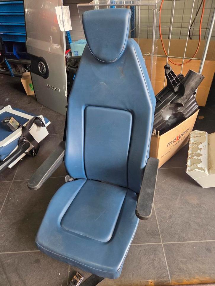 Autostoel uit ambulance - Comfortabel en robuust, Auto-onderdelen, Interieur en Bekleding, Universele onderdelen, Gebruikt, Ophalen
