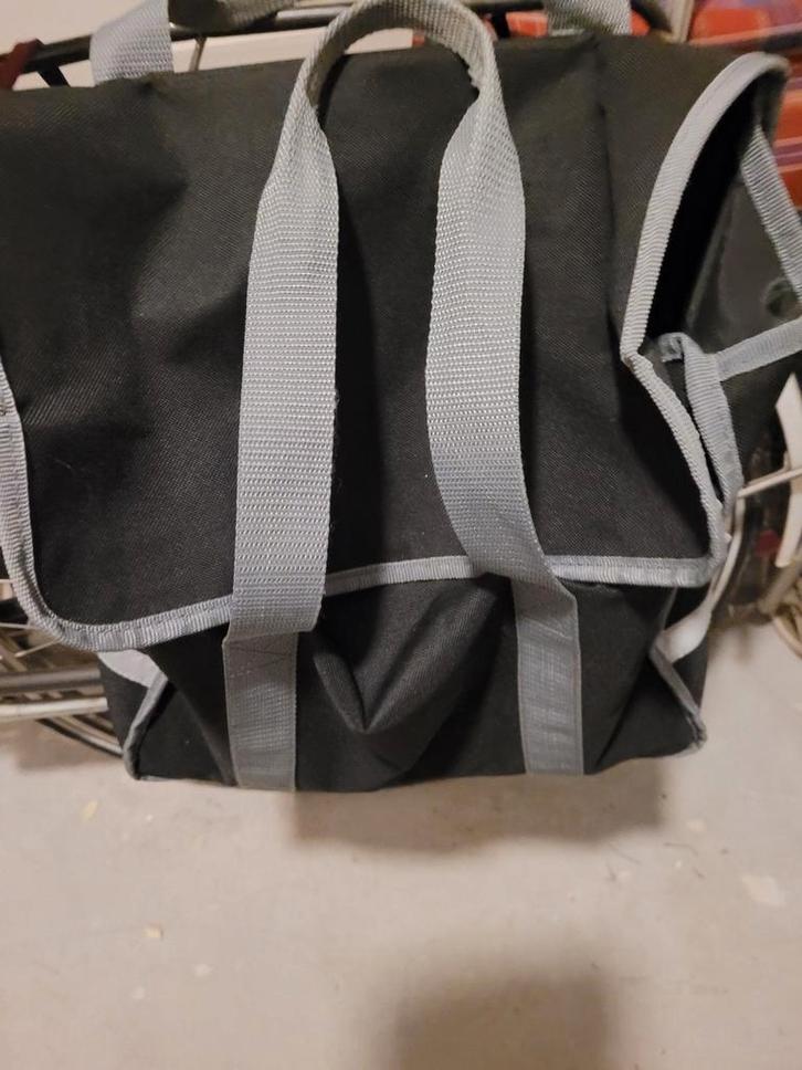 Gazelle fiets met fietstas, Fietsen en Brommers, Fietsen | Dames | Damesfietsen, Gebruikt, Gazelle, Versnellingen, Ophalen of Verzenden