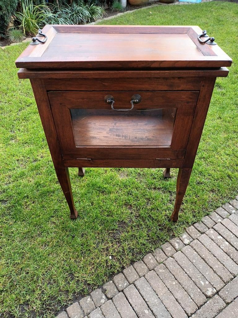 Stevig theekastje - Ophalen in Veldhoven, Minder dan 50 cm, Gebruikt, Tot twee personen, Minder dan 50 cm