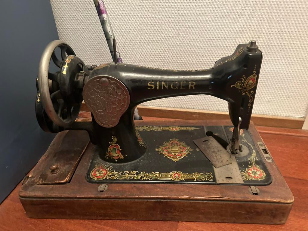 Antieke Singer naaimachine met houten kap, Ophalen of Verzenden