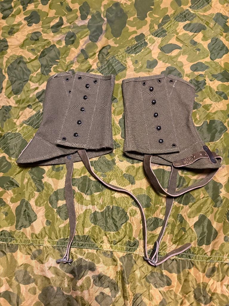Tweede wereldoorlog US ski gaiters medium 1945, Verzamelen, Ophalen of Verzenden, Landmacht, Amerika, Kleding of Schoenen