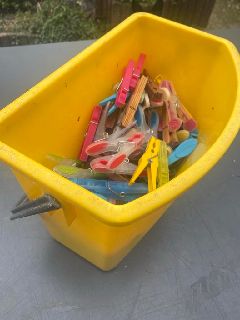 Emmertje wasknijpers, Ophalen