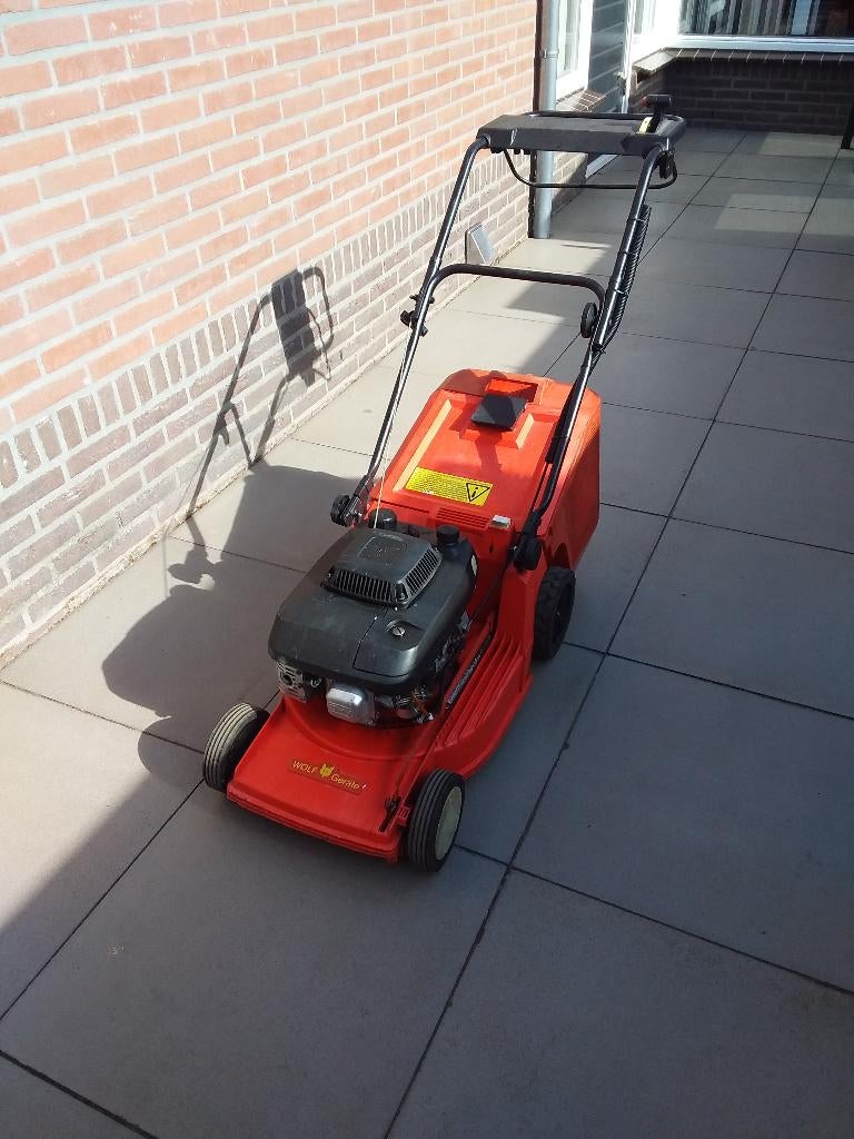 Wolf benzinemotor  maaier, Ophalen of Verzenden, Gebruikt, Benzine-grasmaaier, Opvangbak