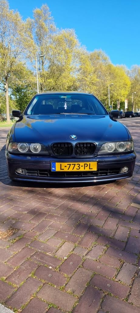 BMW E39 5-Serie 525i AUT 2001 LEER - MEMORY, Auto's, BMW, Automaat, Achterwielaandrijving, Zwart, Particulier