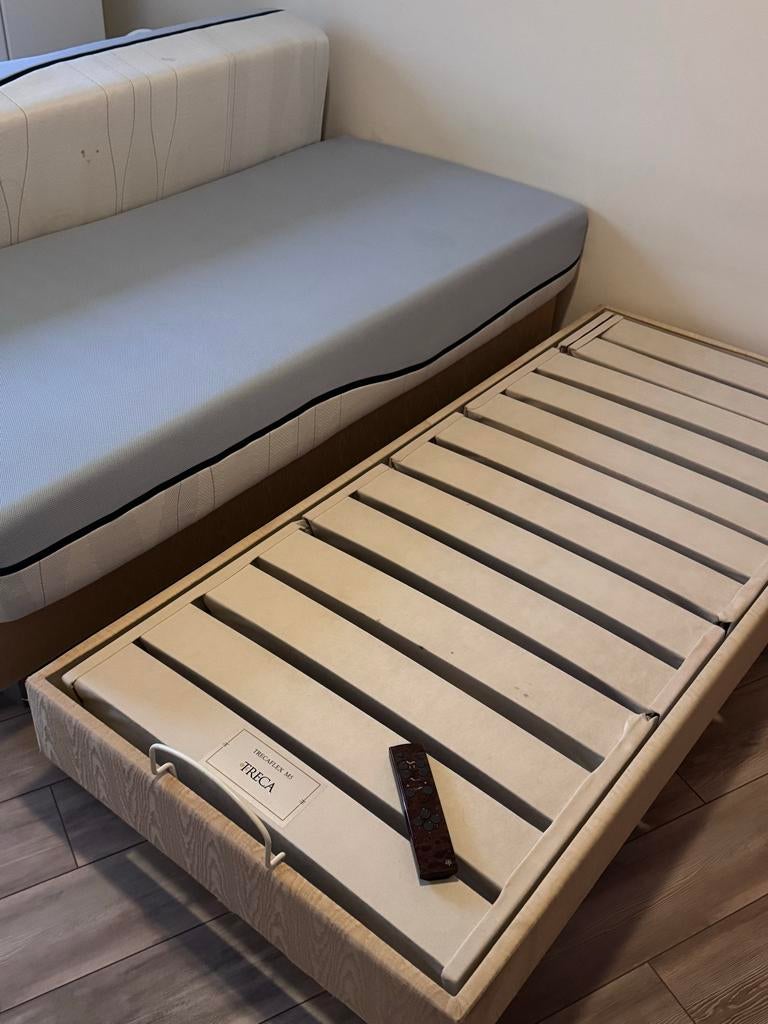 M-Line Elektrisch 2-persoons bed + matras, Huis en Inrichting, Ophalen, Beige, Tweepersoons, 180 cm