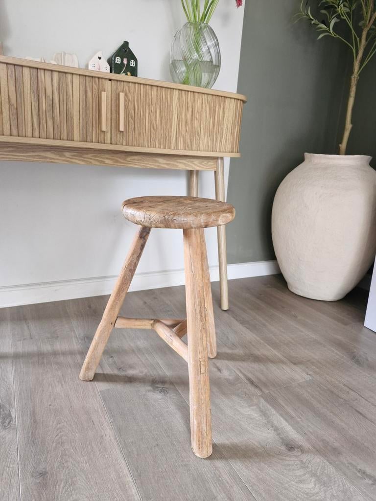 Sobere stoere houten kruk, Huis en Inrichting, Krukjes, Ophalen of Verzenden, Hout