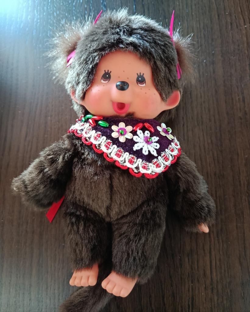 Vintage Monchhichi pop met kraagje en strikjes, Kinderen en Baby's, Overige merken, Overige karakters, Ophalen of Verzenden, Zo goed als nieuw