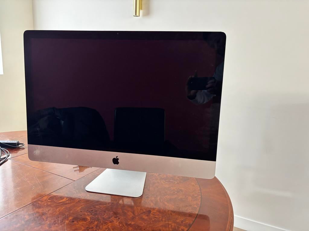 Apple monitor - Netjes onderhouden, Computers en Software, Monitoren, Ophalen of Verzenden, Zo goed als nieuw, Ultra HD (4K), IPS