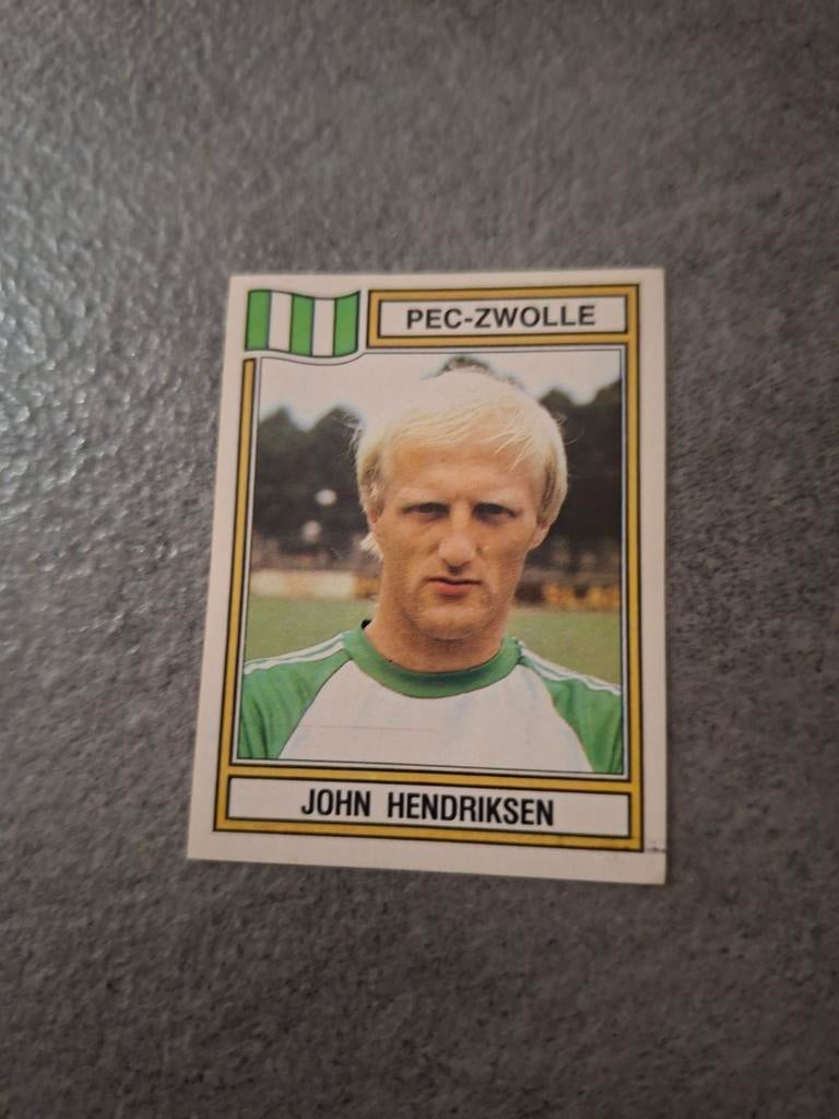 Panini sticker Voetbal 83. Speler John Hendriksen PEC-Zwolle, Verzenden, Zo goed als nieuw, Sticker