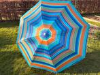 Kleurrijke parasol in leuke retro kleurjes 🩵💙🧡💚, Tuin en Terras, Parasols, Ophalen, Gebruikt, 1 tot 2 meter, Stokparasol