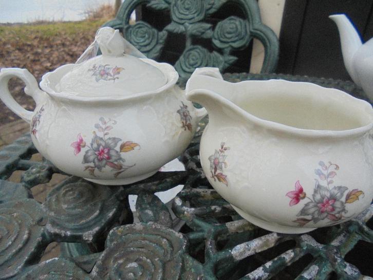 Roomstel MOSA met grijze bloem, Antiek en Kunst, Antiek | Servies los, Ophalen of Verzenden