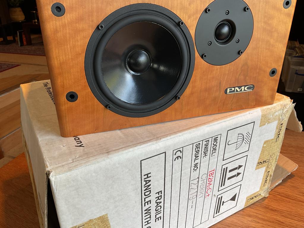 PMC TB2 -C centerspeaker N.O.S. (New Old Stock), Audio, Tv en Foto, Luidsprekers, Overige merken, Nieuw, Ophalen of Verzenden