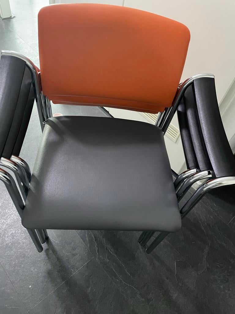 Stapelbare stoelen met armleuningen, Ophalen, Gebruikt, Overige kleuren, Vier
