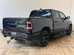 Dodge Ram 1500 5.7 V8 4x4 Crew Cab Big Horn|NAP|PANO|INRUIL, Auto's, Dodge, Automaat, Gebruikt, 5654 cc, Zwart