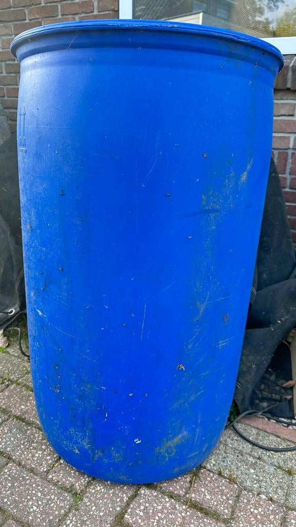 Blauw kunststofvat 200L - Gebruikt, Tuin en Terras, Regentonnen, 150 liter of meer, Ophalen, Gebruikt, Kunststof