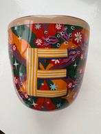 Kopje met de letter E all the luck in the world, Nieuw, Ophalen of Verzenden, Overige stijlen, Kop(pen) en/of Schotel(s)