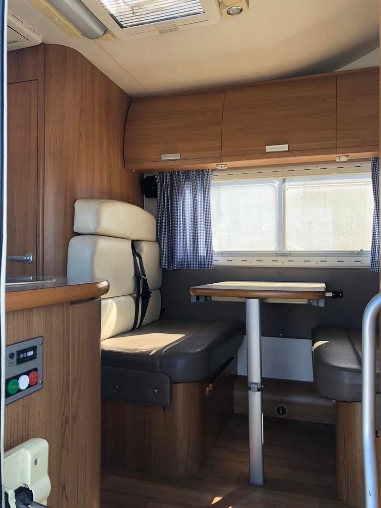 Caravans And Camping 5-6