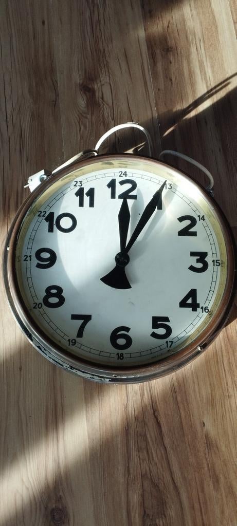 Antieke Dubbelzijdige Stationsklok - Werkend, Ophalen of Verzenden