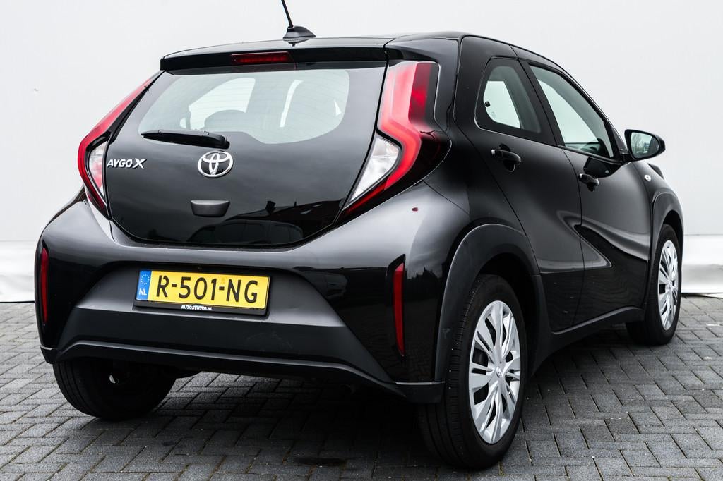 Toyota Aygo X 1.0 73 PK VVT-i MT Play | Ned Auto | Airco Hog, Stof, Gebruikt, 920 kg, Met garantie (alle)