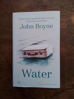 Water - John Boyne (Roman), Ophalen of Verzenden, Gelezen, John Boyne, Nederland