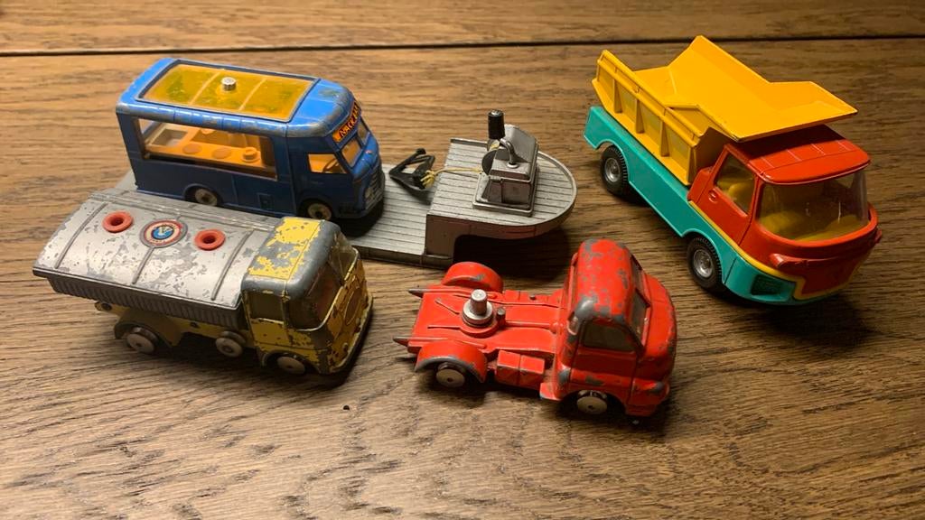 Lot corgi toys, Hobby en Vrije tijd, Modelauto's | 1:43, Ophalen of Verzenden, Gebruikt, Auto, Corgi