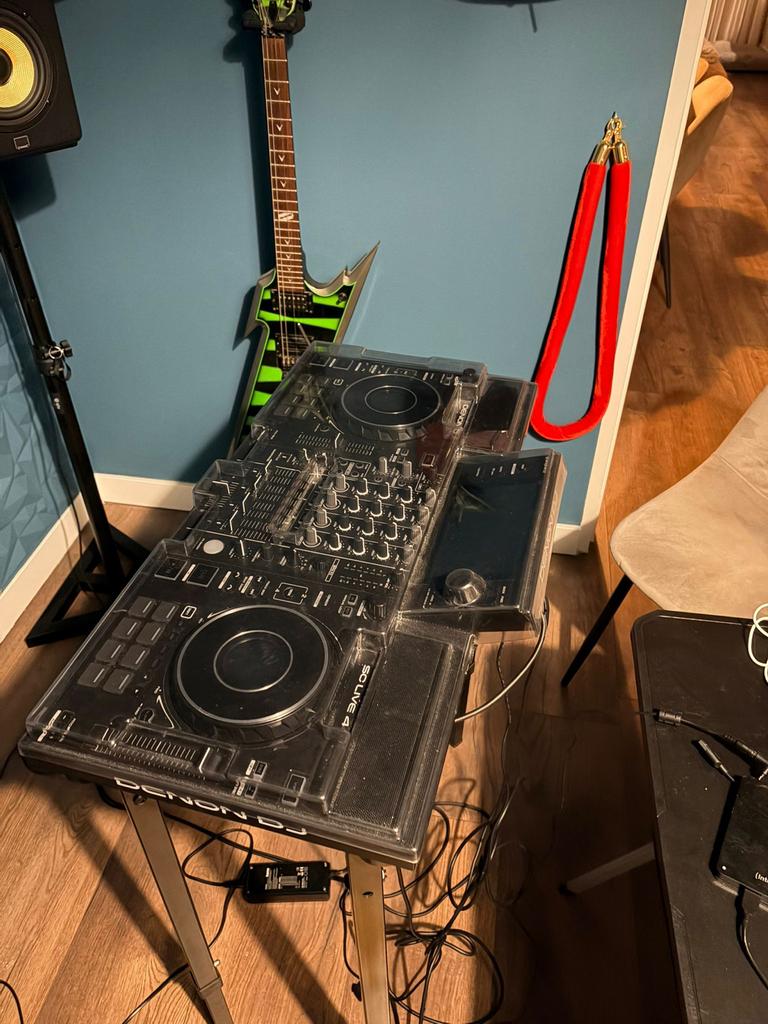Denon SC Live 4 DJ-controller, Muziek en Instrumenten, Dj-sets en Draaitafels, Zo goed als nieuw, Dj-set, Denon, Ophalen