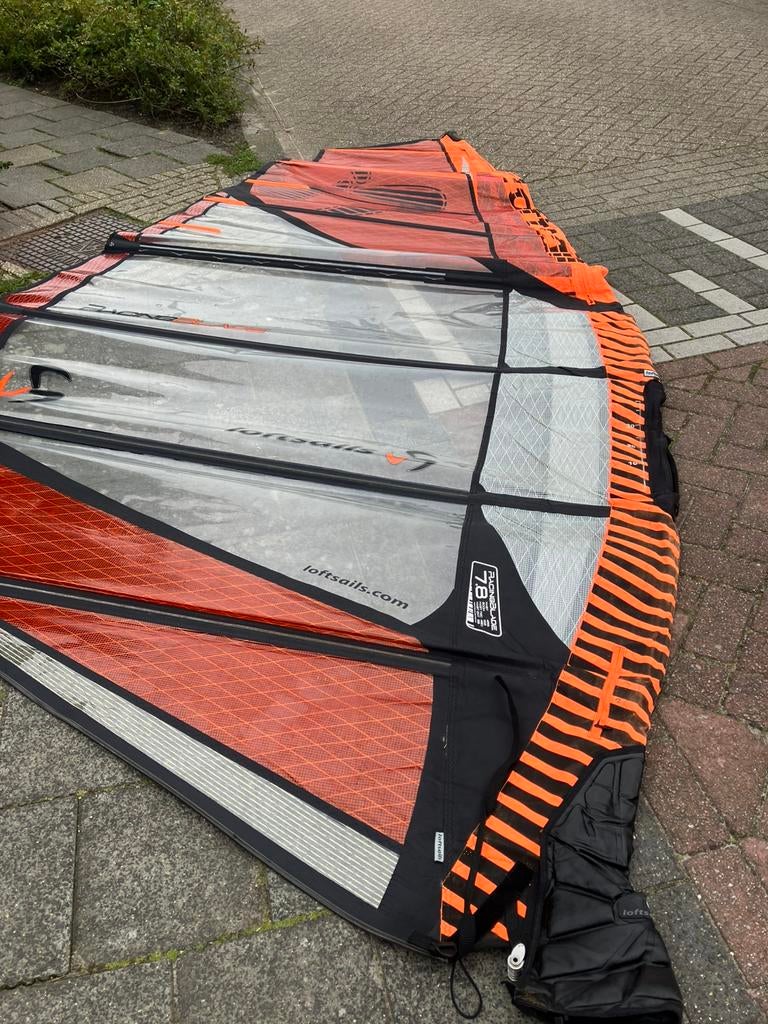 Carbon mast en diverse zeilen in goede staat, Ophalen of Verzenden, Zo goed als nieuw, Zeil, Minder dan 5 m²