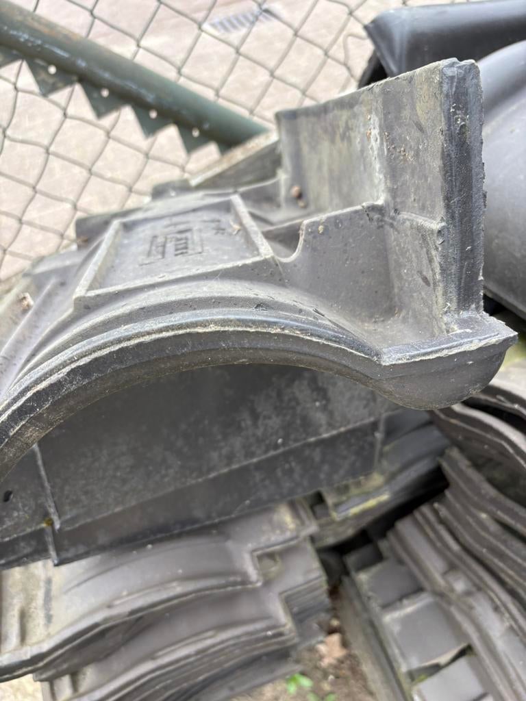 Ongeveer 400 dakpannen, Doe-het-zelf en Verbouw, Dakpannen en Dakbedekking, Steen of Klei, Ophalen of Verzenden, Zo goed als nieuw