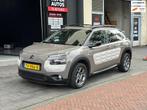 Citroen C4 Cactus 1.2 PureTech Shine Navi Camera Pano, Auto's, Citroën, Voorwielaandrijving, Euro 5, Stof, Gebruikt