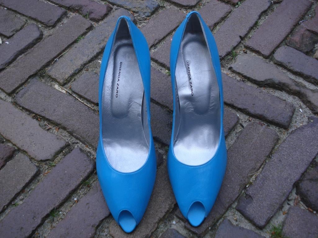 Stiletto's Brenda Zaro blauw 41 nieuw gratis verzending post, Kleding | Dames, Schoenen, Nieuw, Schoenen met hoge hakken, Brenda Zaro 41