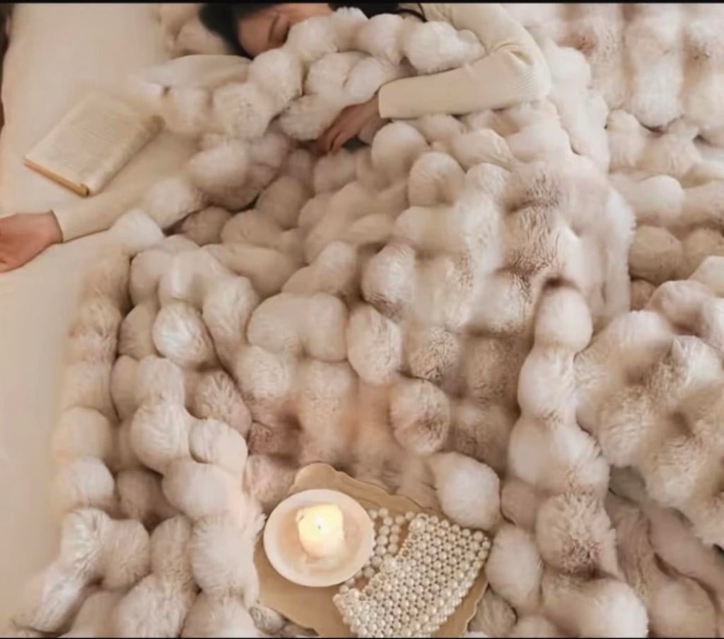 Beige crème pom pom fake konijnenbont kleed sprei 160x200, Huis en Inrichting, Woonaccessoires | Plaids en Woondekens, Ophalen of Verzenden